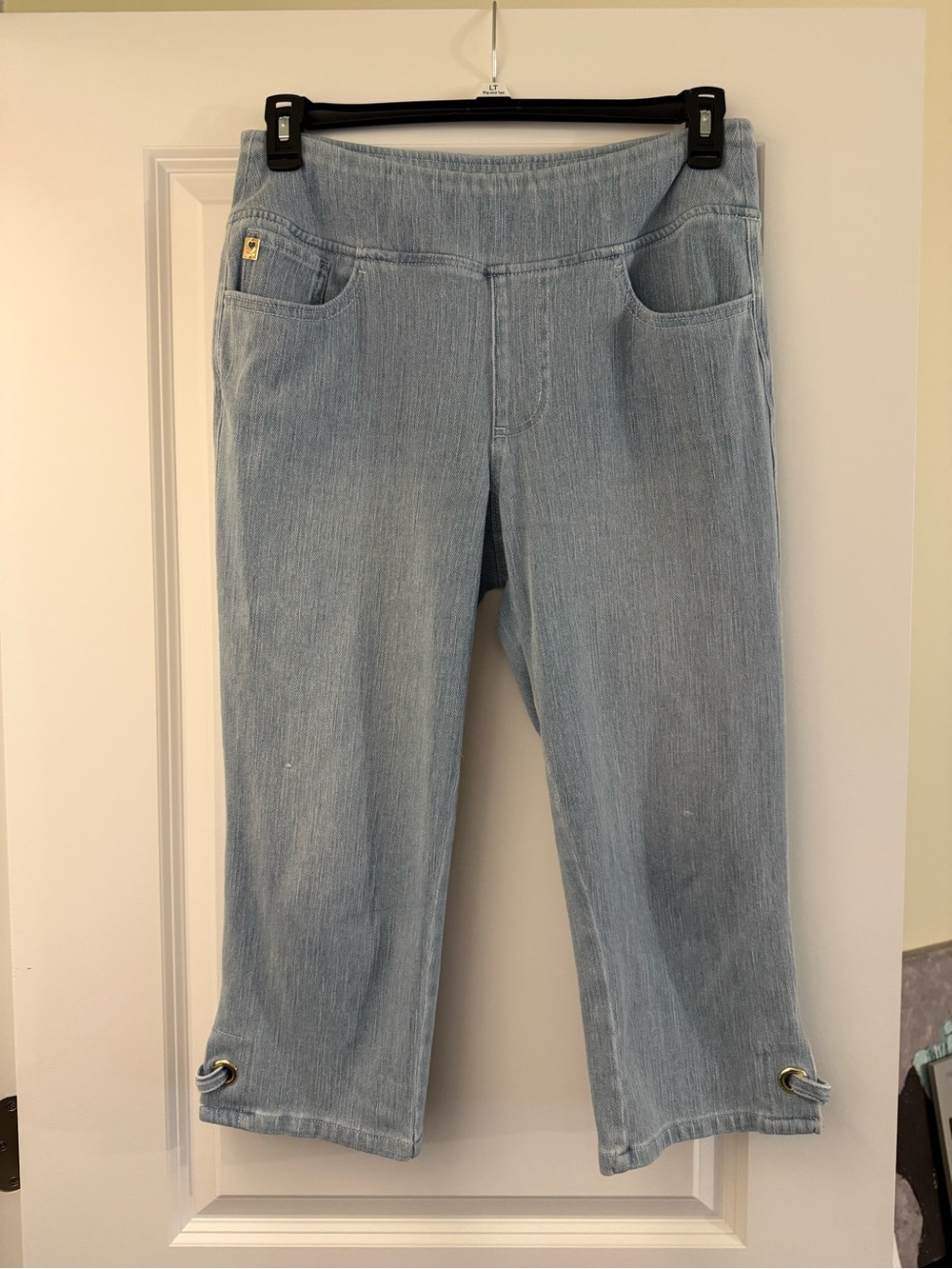 Belle by Kim Gravel Light Wash Denim Capris with Hem Ring Detail